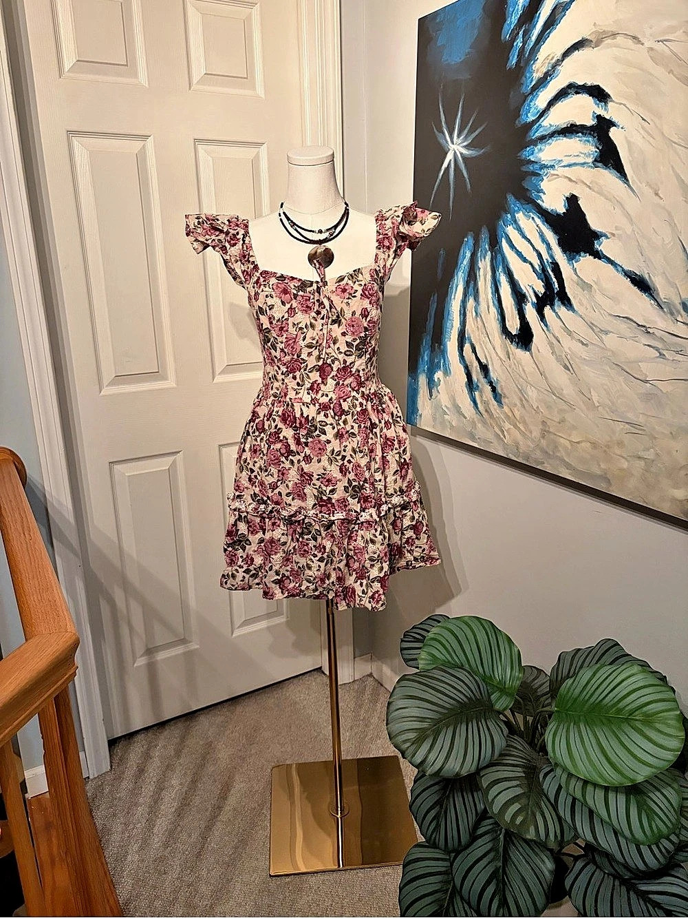 Francesca's Floral Mini Dress in Pink, Burgundy & Cream Size Medium